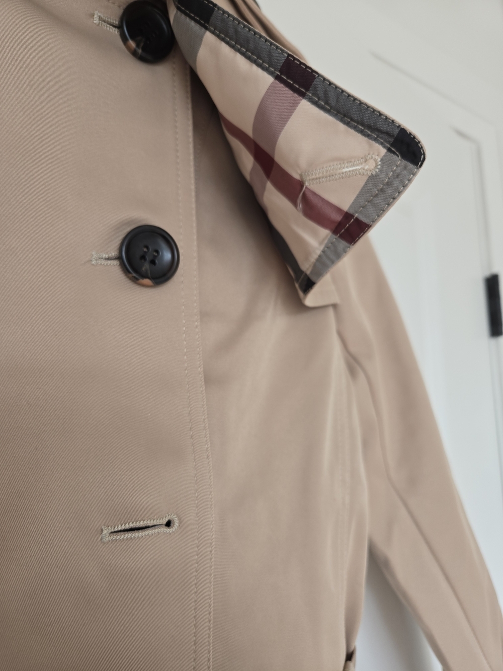 Classic Beige Double-Breasted Trench Coat Size Small – Brand New Belted Jacket - Picture 6 of 13